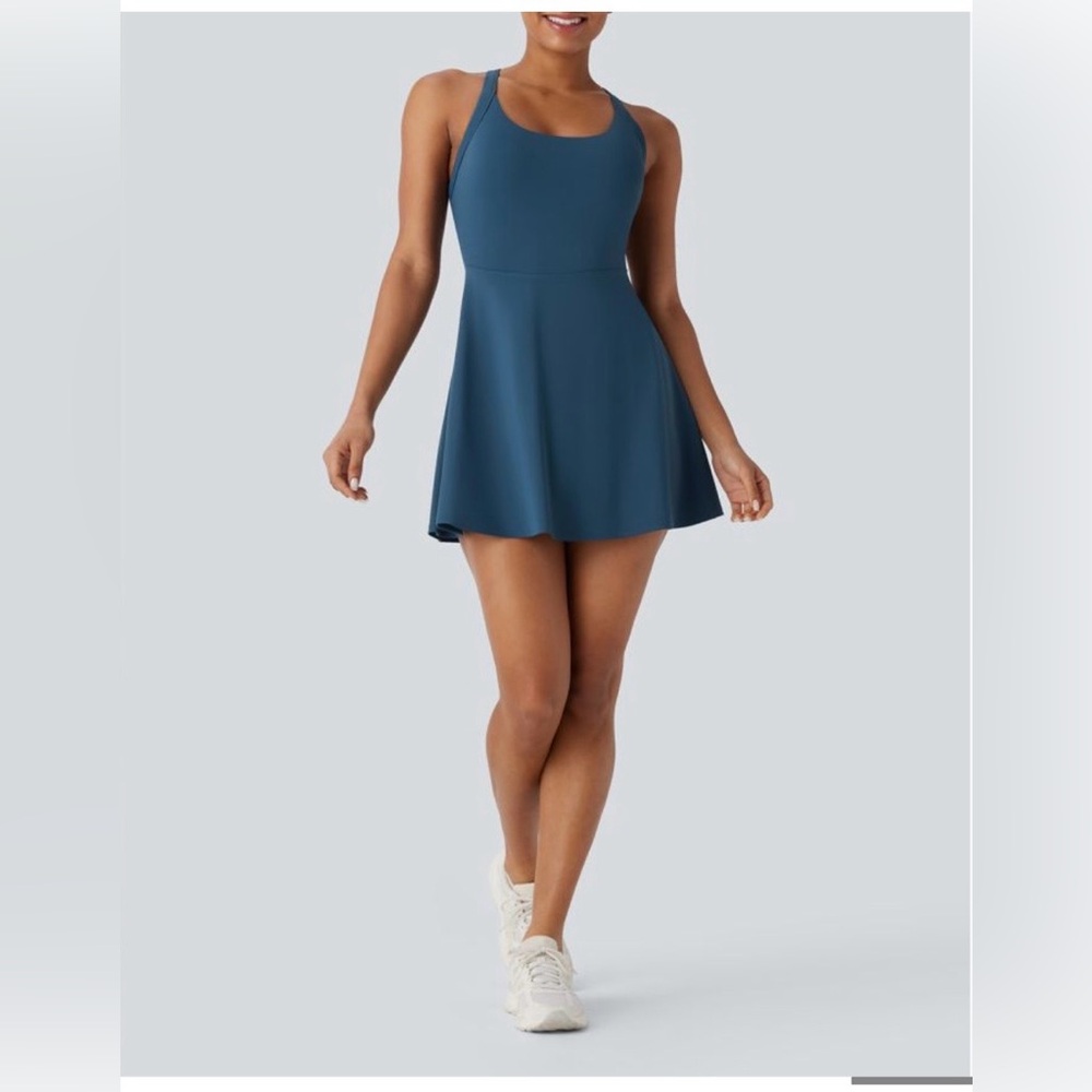 HALARA twist back easy peasy dress